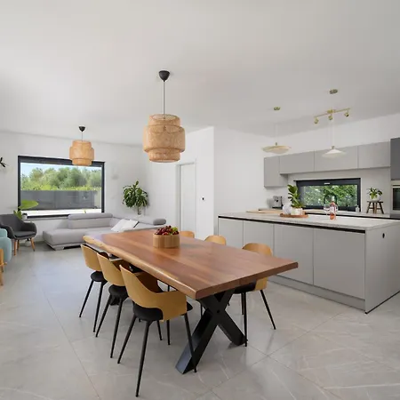 Botanica By Istrialux ヴィラ