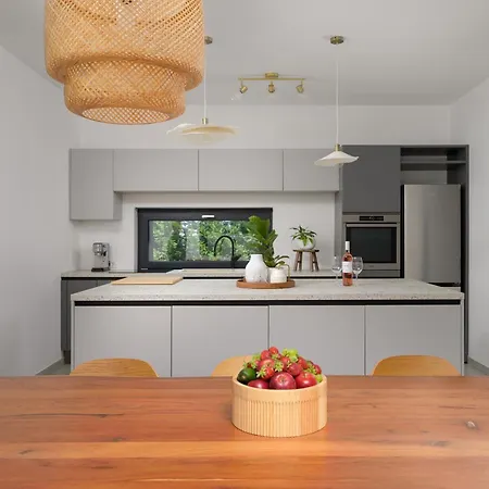 Botanica By Istrialux * メドゥリン