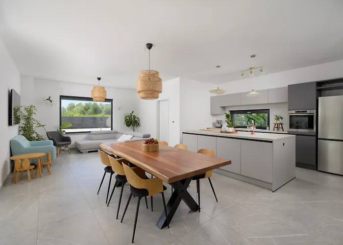 Botanica By Istrialux וילה