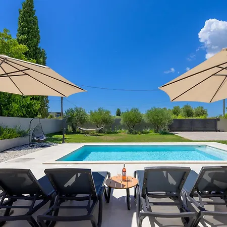 Botanica By Istrialux * Medulin