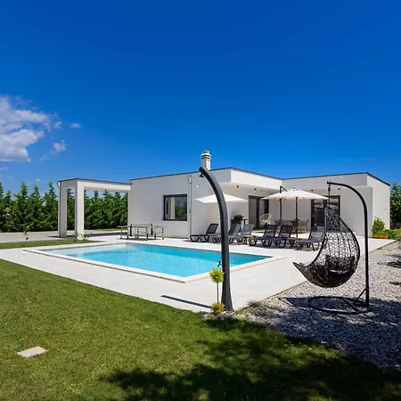 Botanica By Istrialux Villa